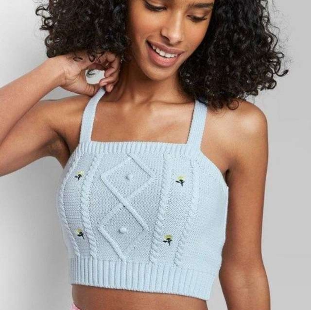 Wild Fable Blue and floral cable knit cropped sweater